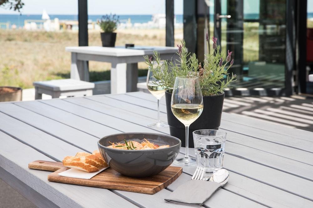 Aja Warnemuende Hotel Rostock Eksteriør billede
